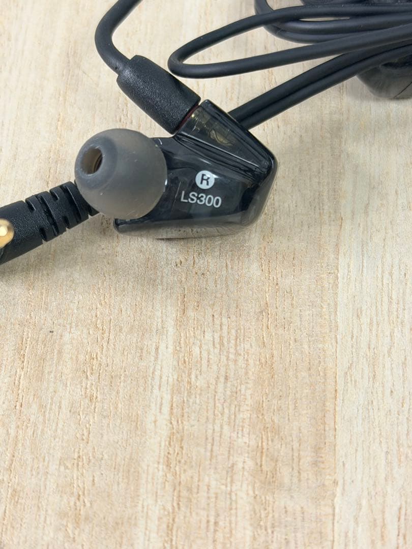 未使用　展示品　audio-technica イヤホン ATH-LS300