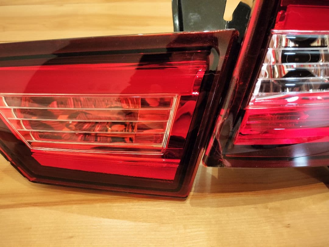 ★値下★ルノー ルーテシア4前期型用ファイバーLEDテールランプ