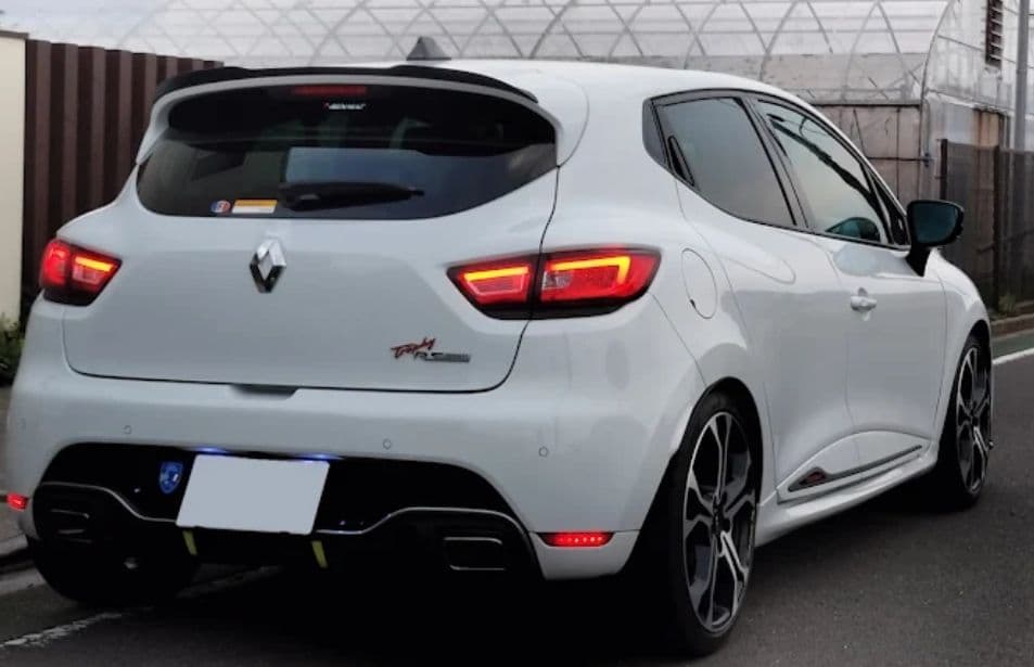 ★値下★ルノー ルーテシア4前期型用ファイバーLEDテールランプ