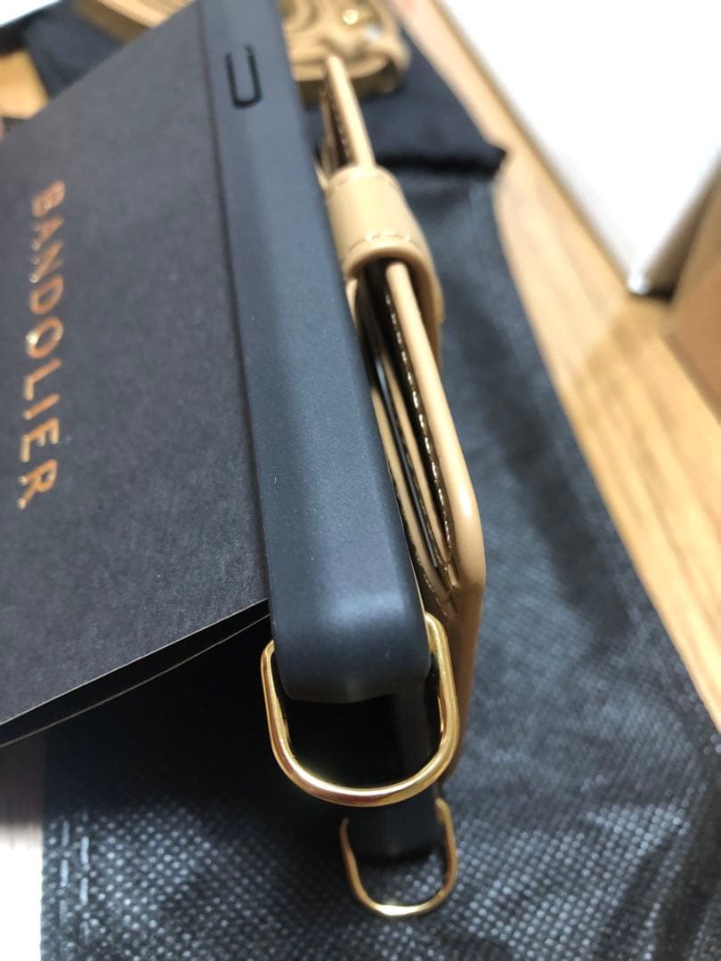 新品⭐︎BANDOLIER iPhone 15Pro用 ケース ミラ　マグセーフ