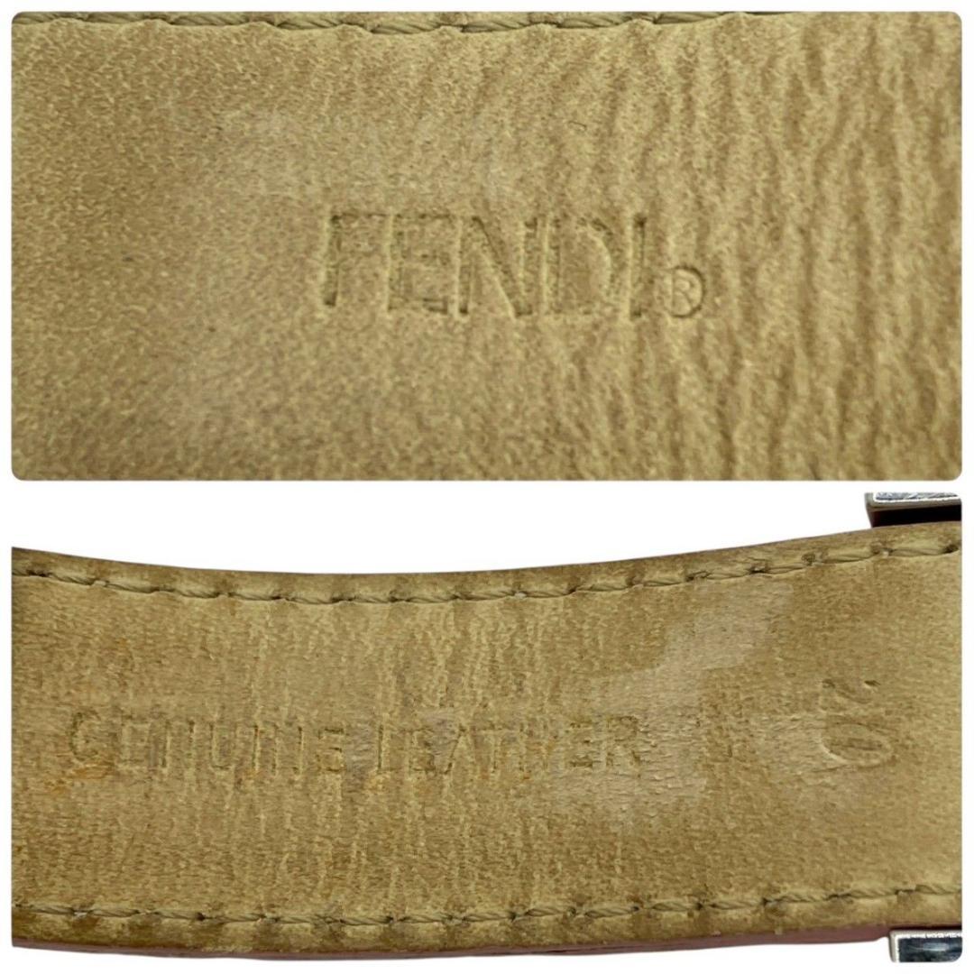 FENDI フェンディ 腕時計 スクエア　シルバー文字盤　ターンフェイス 稼働品
