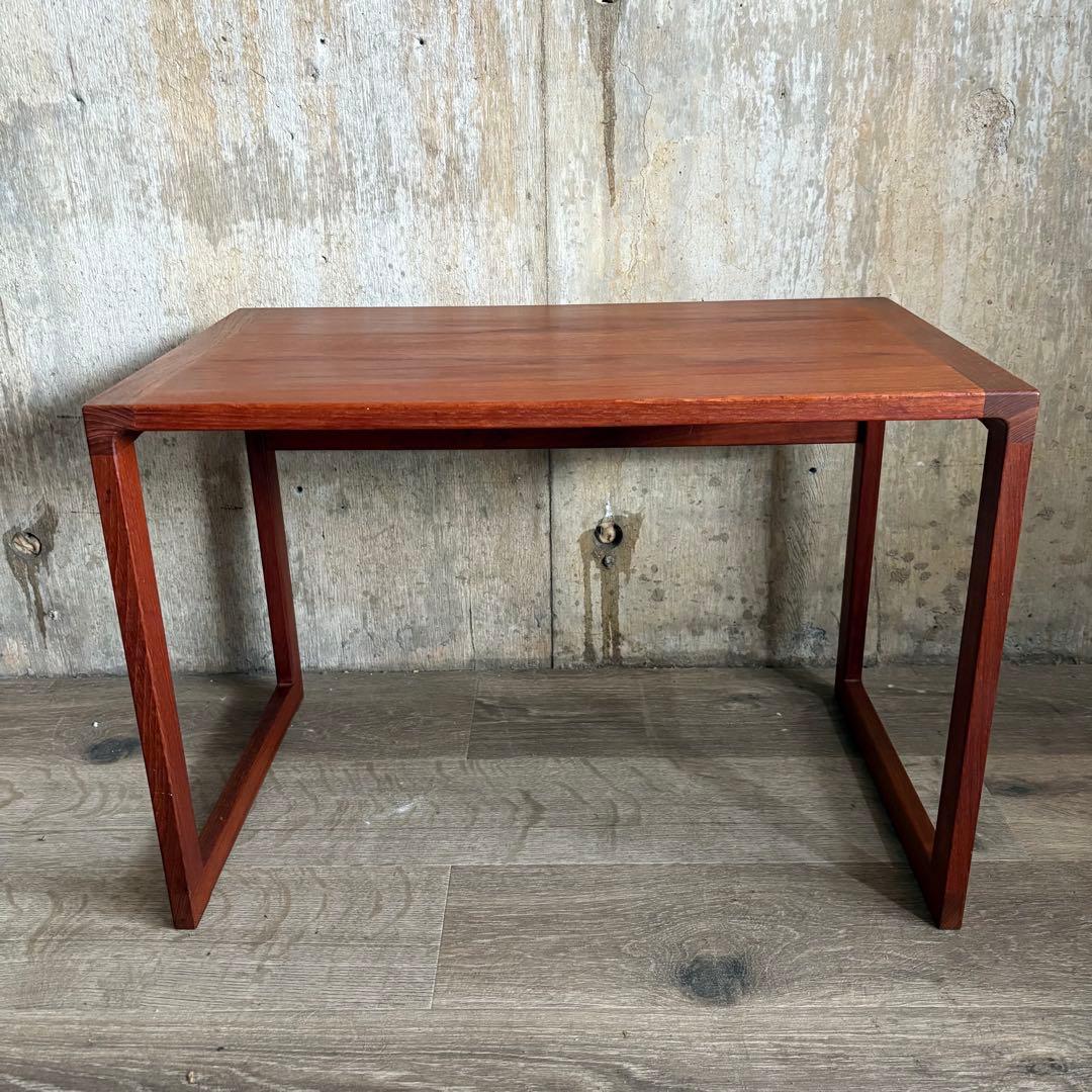 ヴィンテージ チーク材　無垢材　ネストテーブル　オイルフィニッシュ