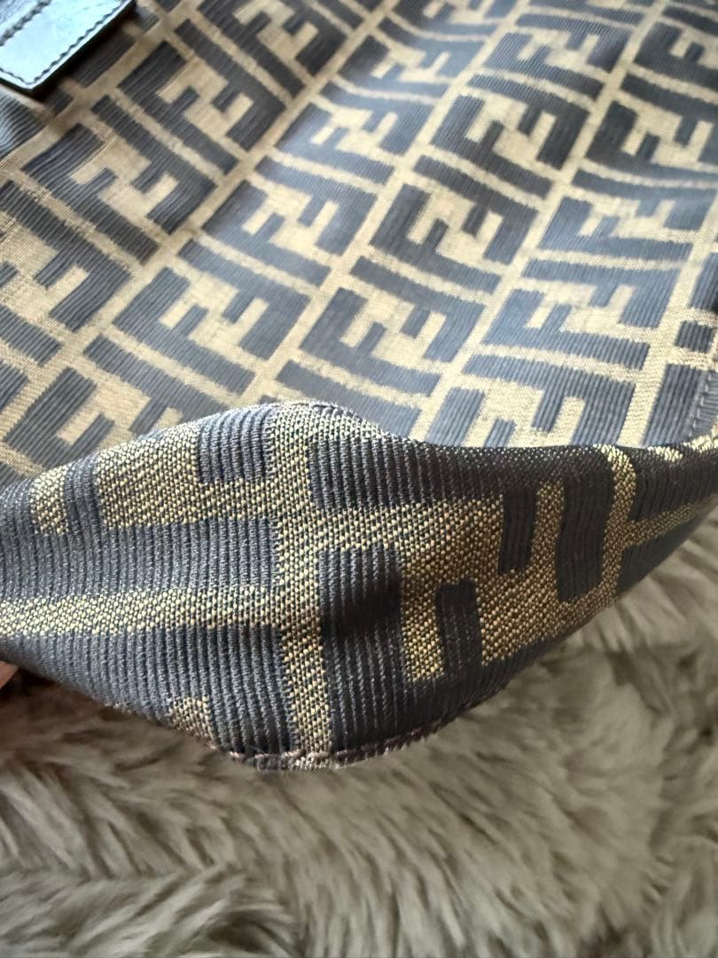 フェンディFENDI ヴィンテージショルダーバッグ　正規品