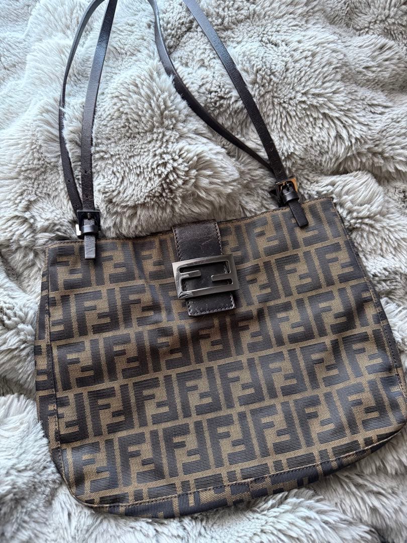 フェンディFENDI ヴィンテージショルダーバッグ　正規品