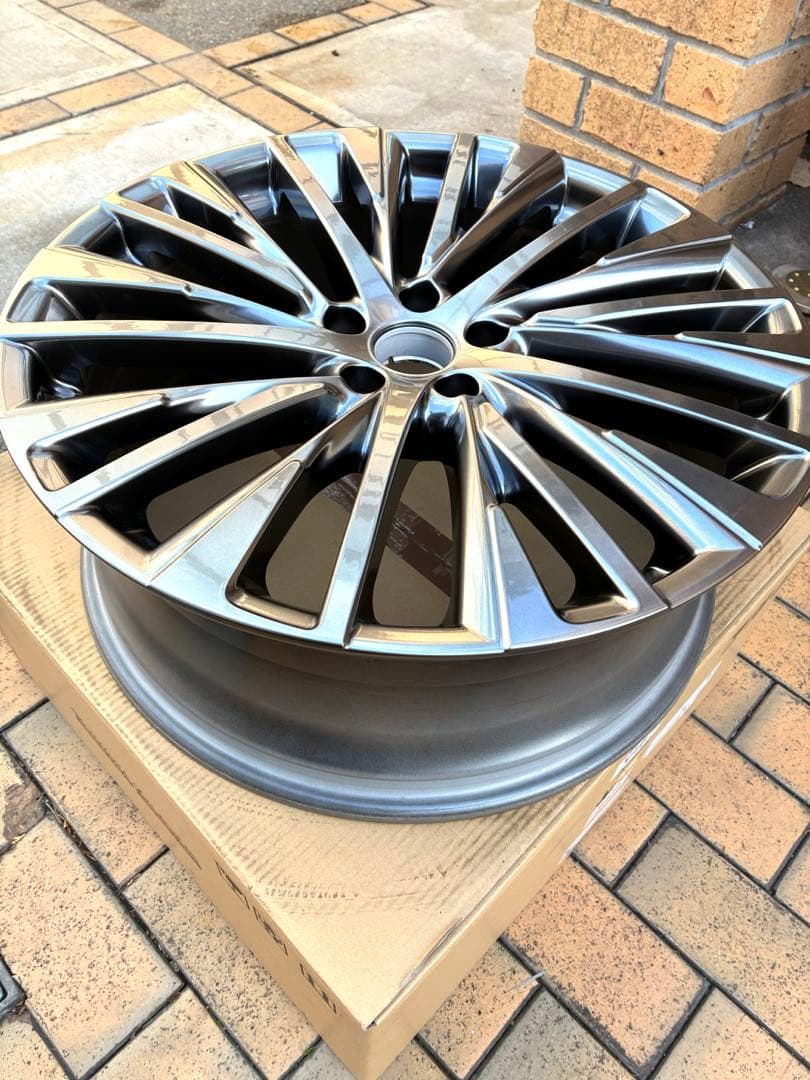 レクサス純正　アルミホイール　21インチ　8J