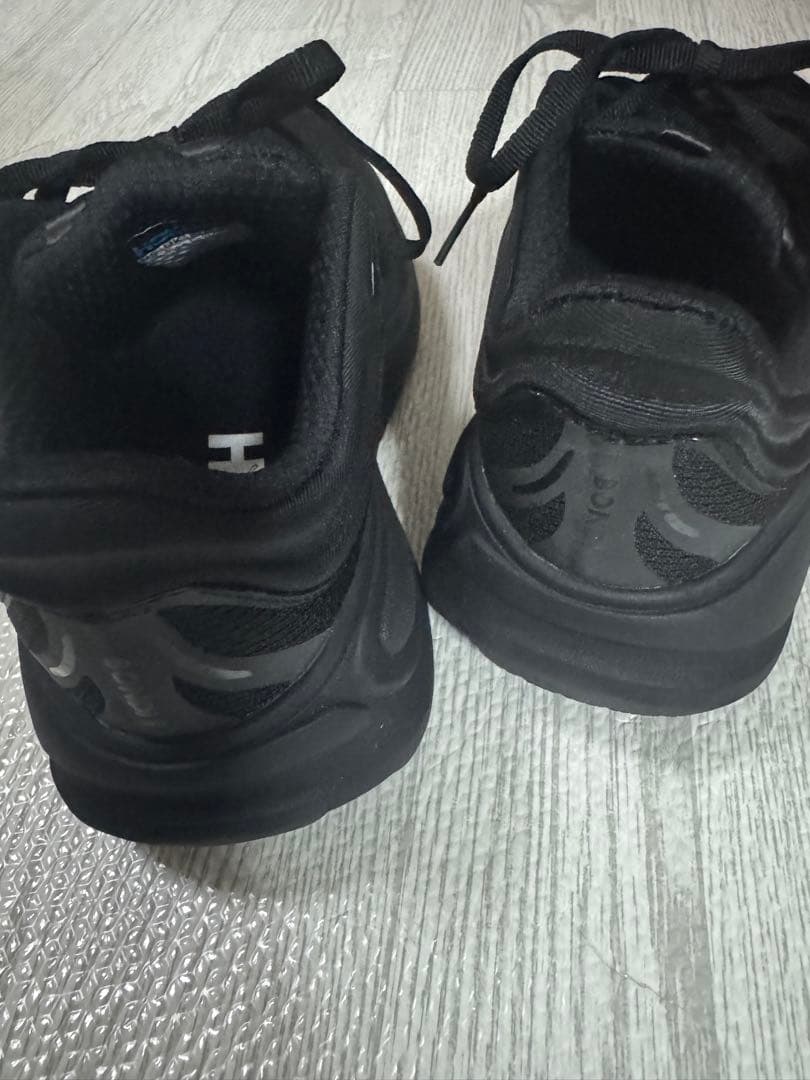 HOKA 9ブラック 23㎝　レギュラー