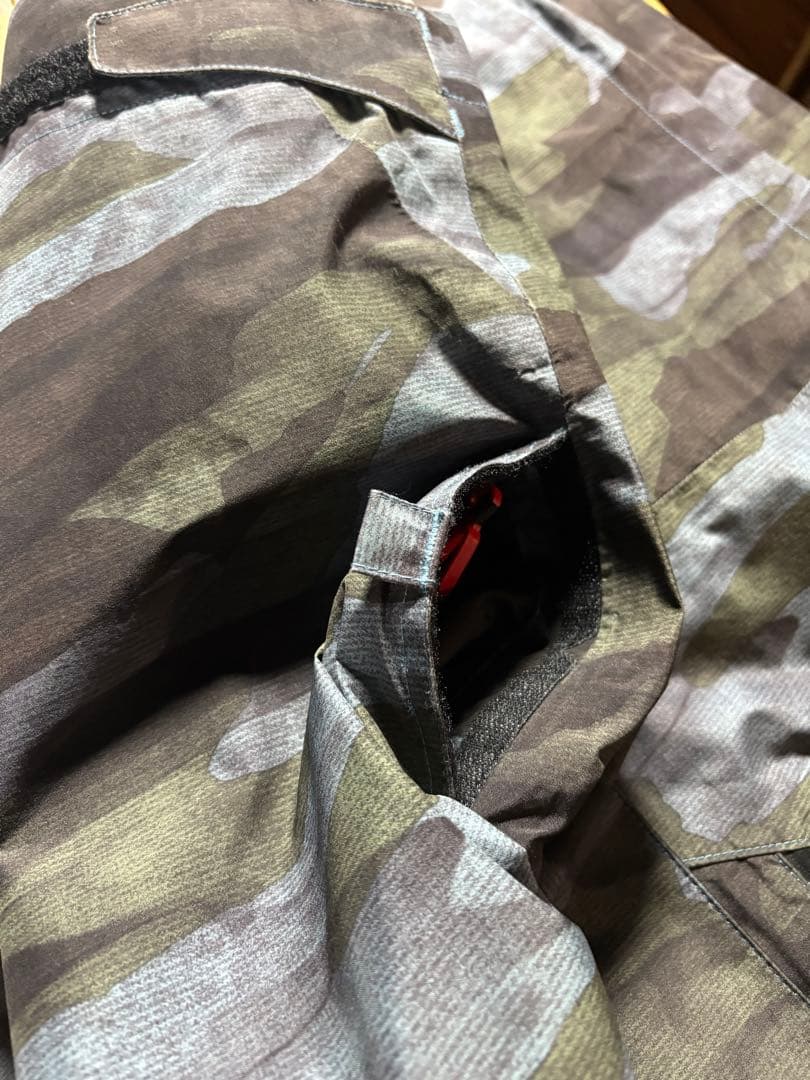 686スノーボードウェア　GORE-TEX Lサイズ