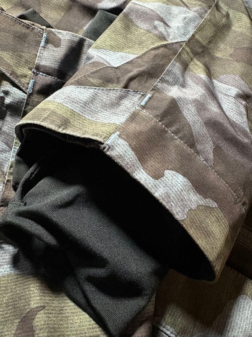 686スノーボードウェア　GORE-TEX Lサイズ