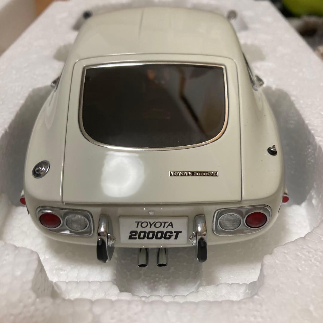 トヨタ 2000GT 1/18 ホワイト　autoart オートアート