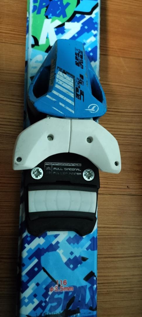 子供スキーセット 身長120～130cm ブーツ19～20cm ストック付