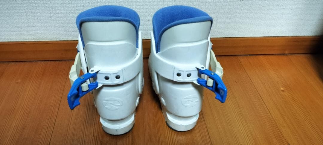 子供スキーセット 身長120～130cm ブーツ19～20cm ストック付