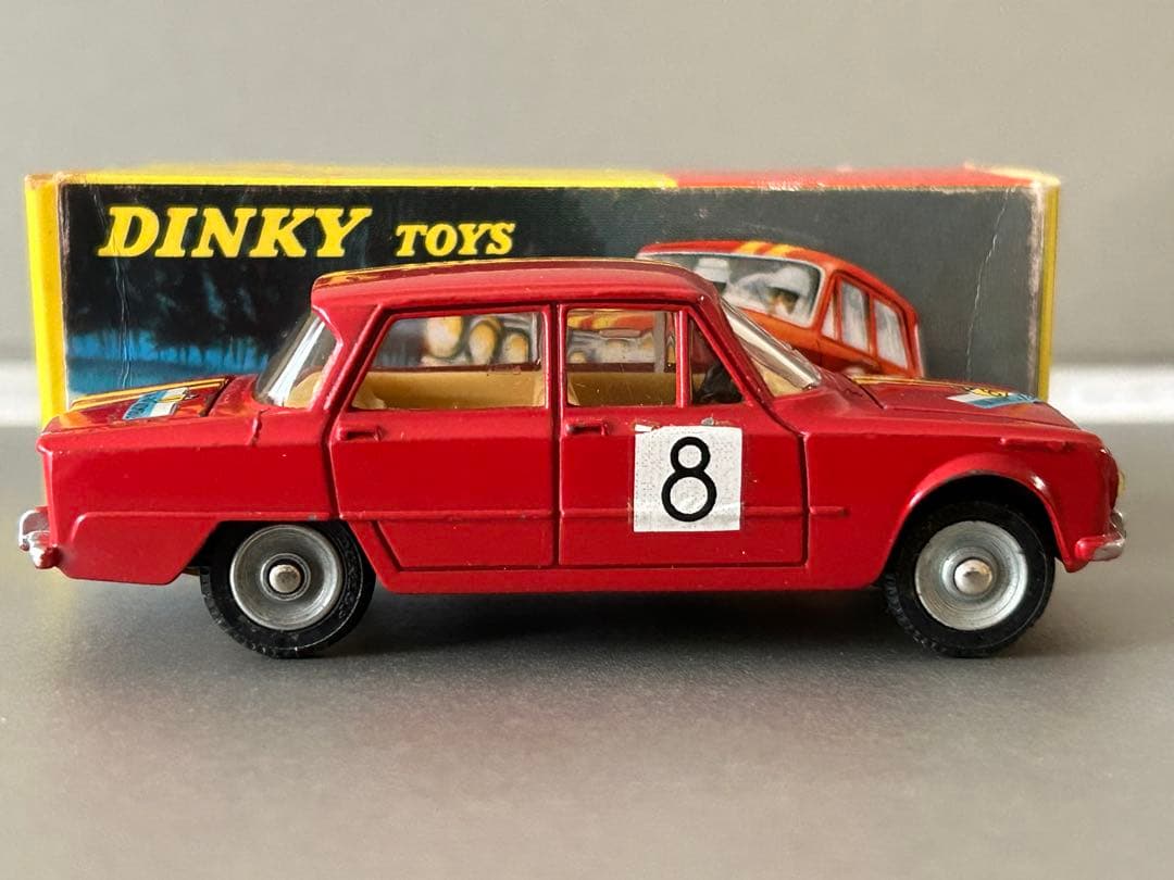 Dinky Toys ディンキー アルファロメオ ジュリア1600 当時物