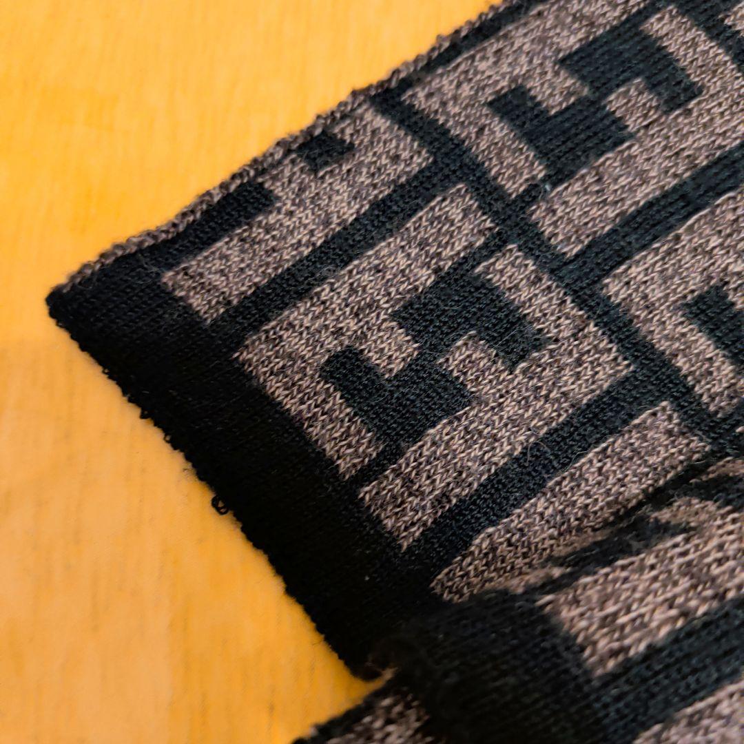 A*読様 チ*ー様 FENDI　フェンディ　ズッカ柄マフラー黒ブラウン