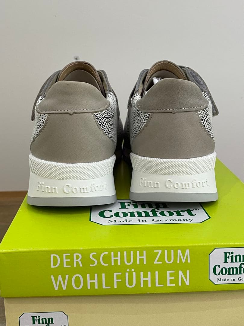 新品・未使用 Finn Comfort グレー系 レディース靴 約22.7㎝