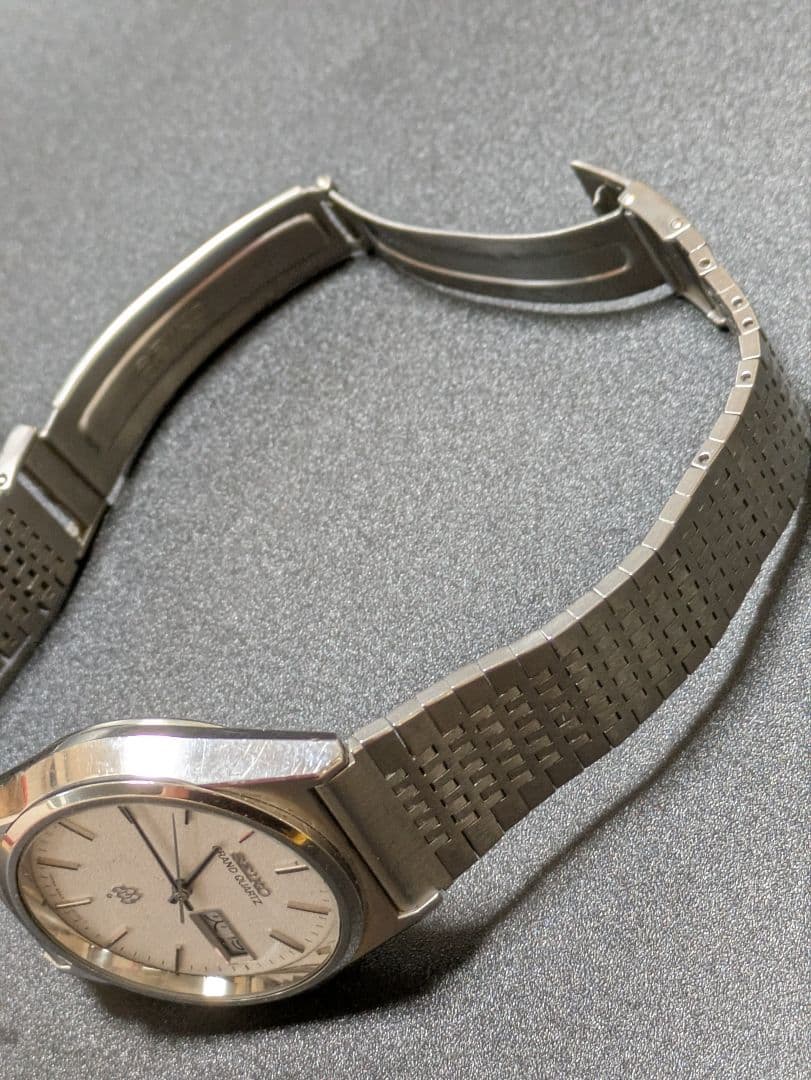 SEIKO GRAND QUARTZ アンティーク腕時計