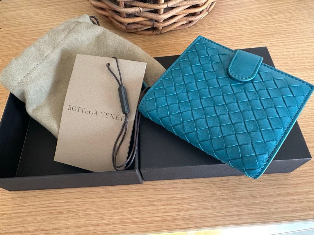 BOTTEGA VENETA 二つ折り財布　ボッテガヴェネタ