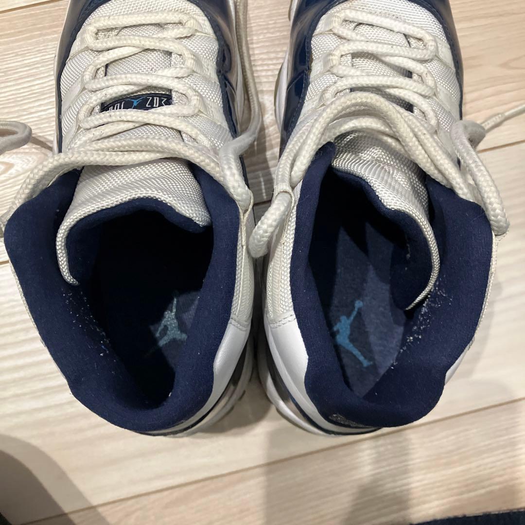Air Jordan 11 ホワイト/ネイビー