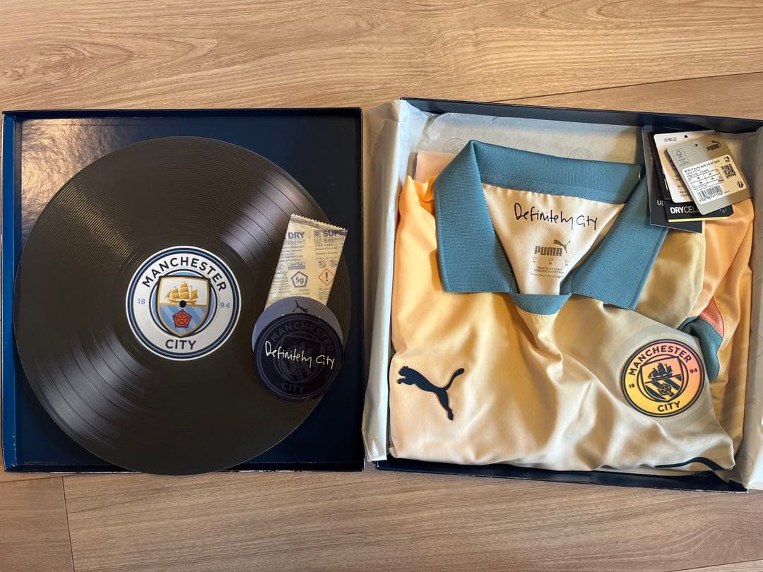 め*ね様 【最安値】Oasis デフィニットリー・シティ Man City