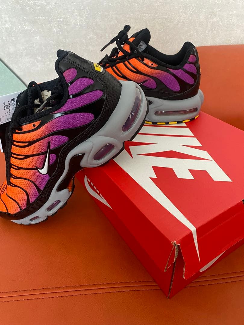 Nike Air Max Plus オレンジ/ブラック/パープル