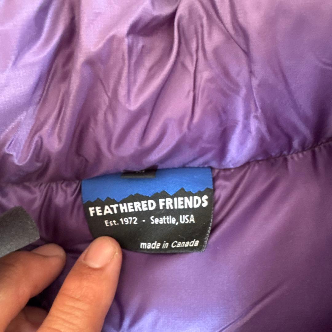 フェザードフレンズ　ダウンベスト