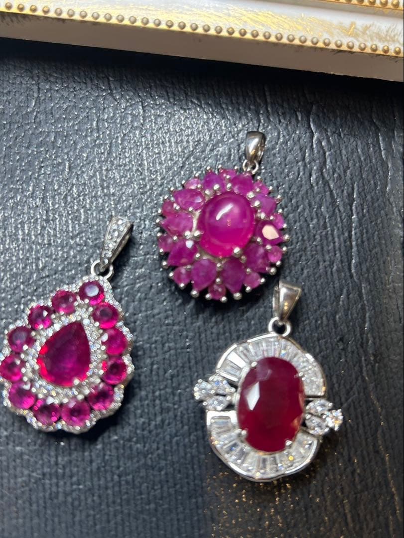 どれみ♬☆*:.。. .。.:*☆❣️ルビーペンダントトップ