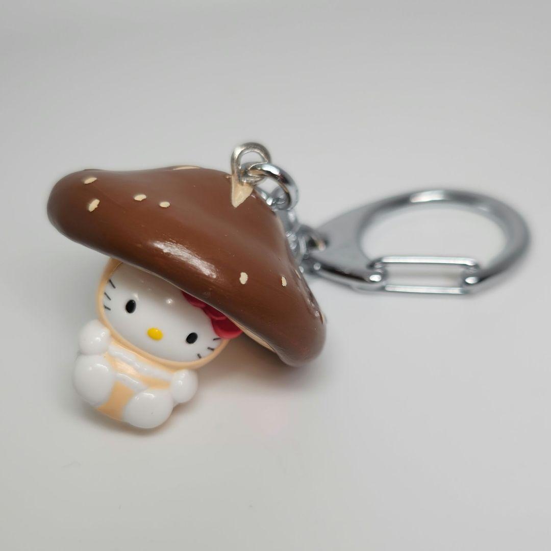 ご当地キティ　大分限定　椎茸　どんこ　マスコット　キーホルダー　新品