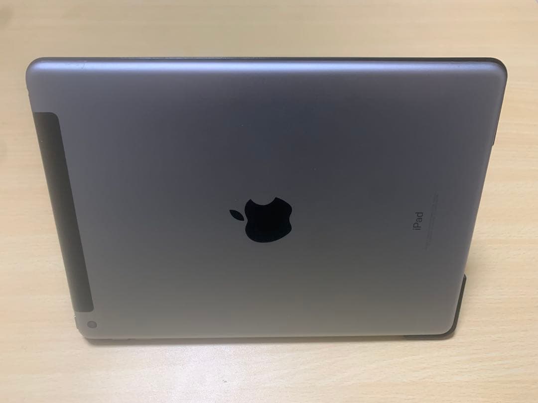 Apple iPad 第6世代 スペースグレー 本体 32G