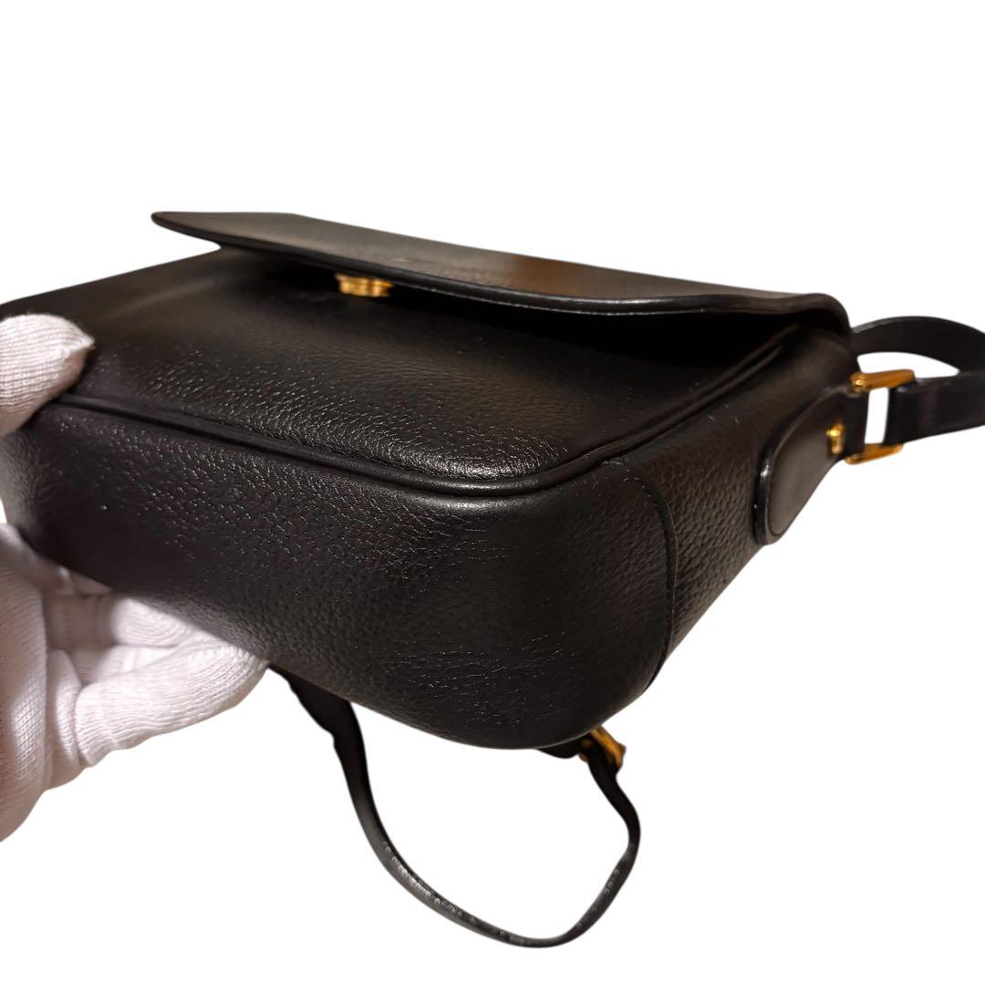 美品BURBERRY ブラック レザー ショルダーバッグ