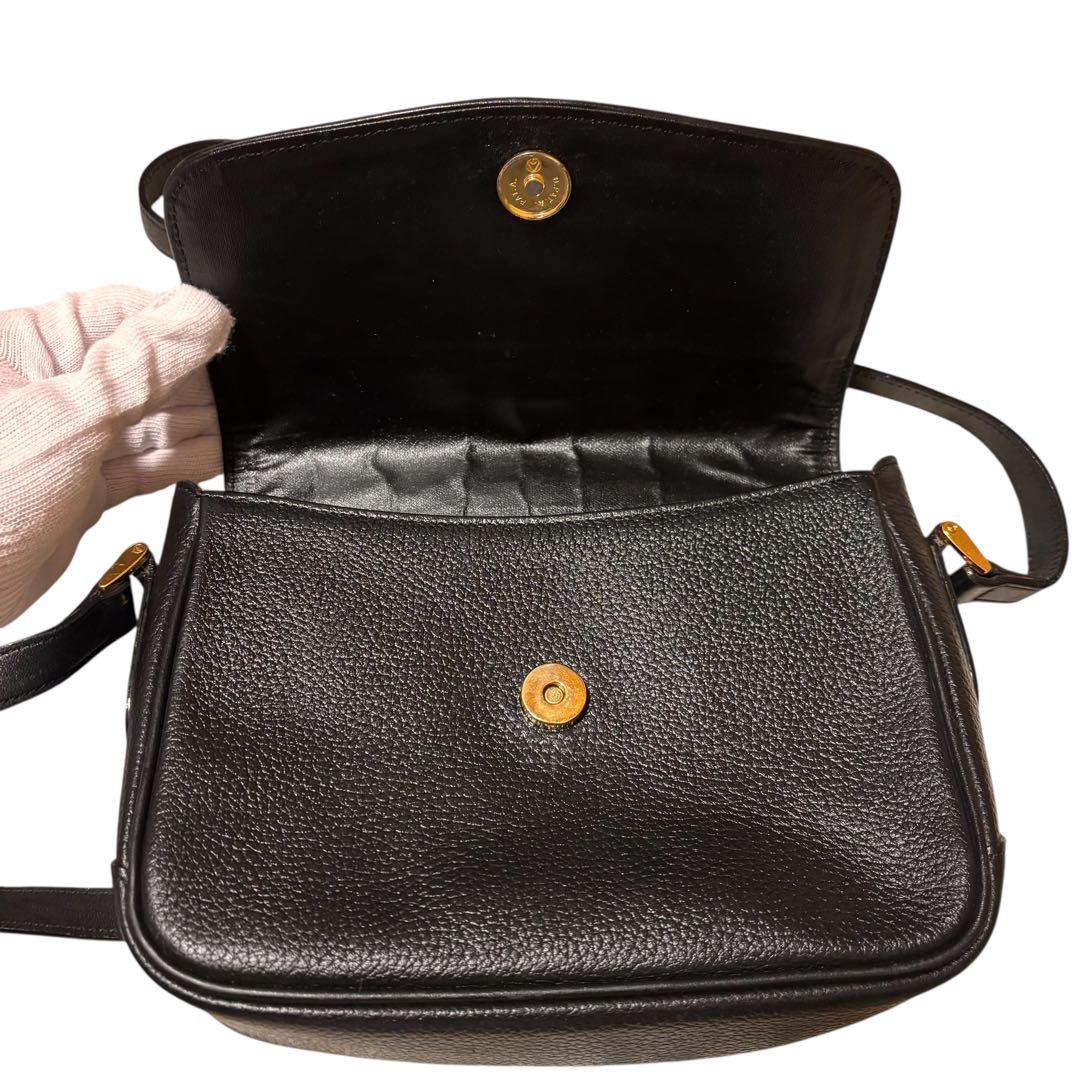 美品BURBERRY ブラック レザー ショルダーバッグ