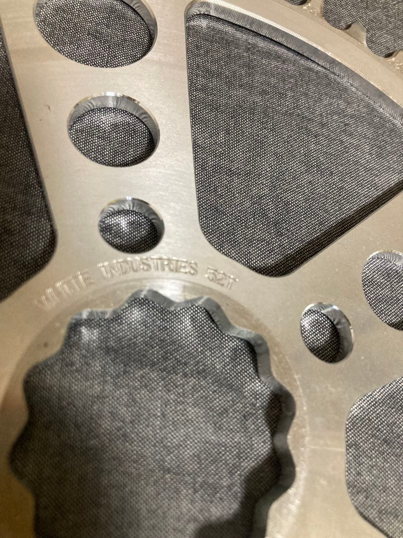 ホワイトインダストリーズ　チェーンリング　52T MR30用