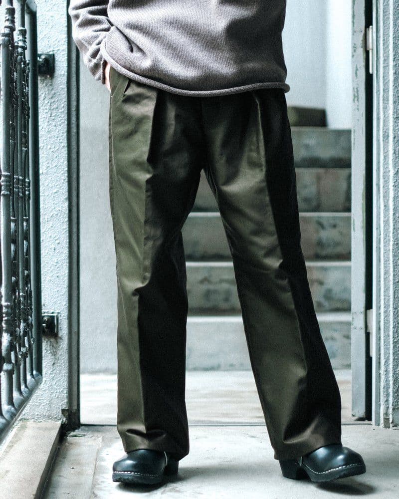 新品未使用 AUBERGE db Ex LUCHA dark olive 42