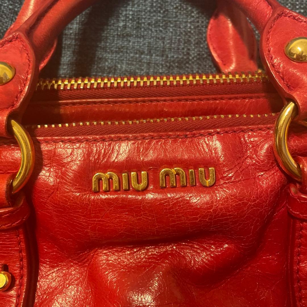 ⭐︎たか⭐︎ミュウミュウmiumiu バッグ　赤