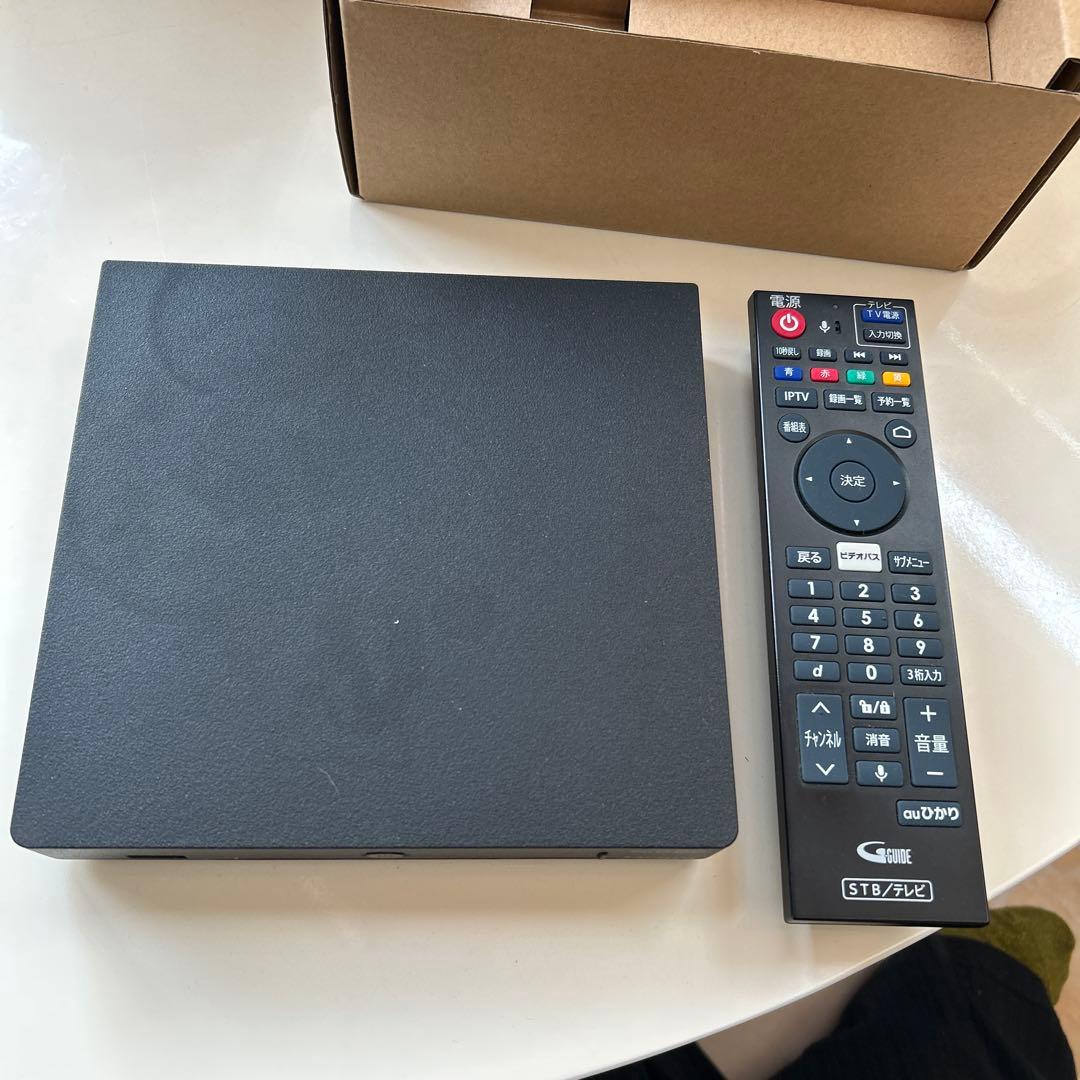 au ひかり　テレビサービス　STW2000　セットトップボックス