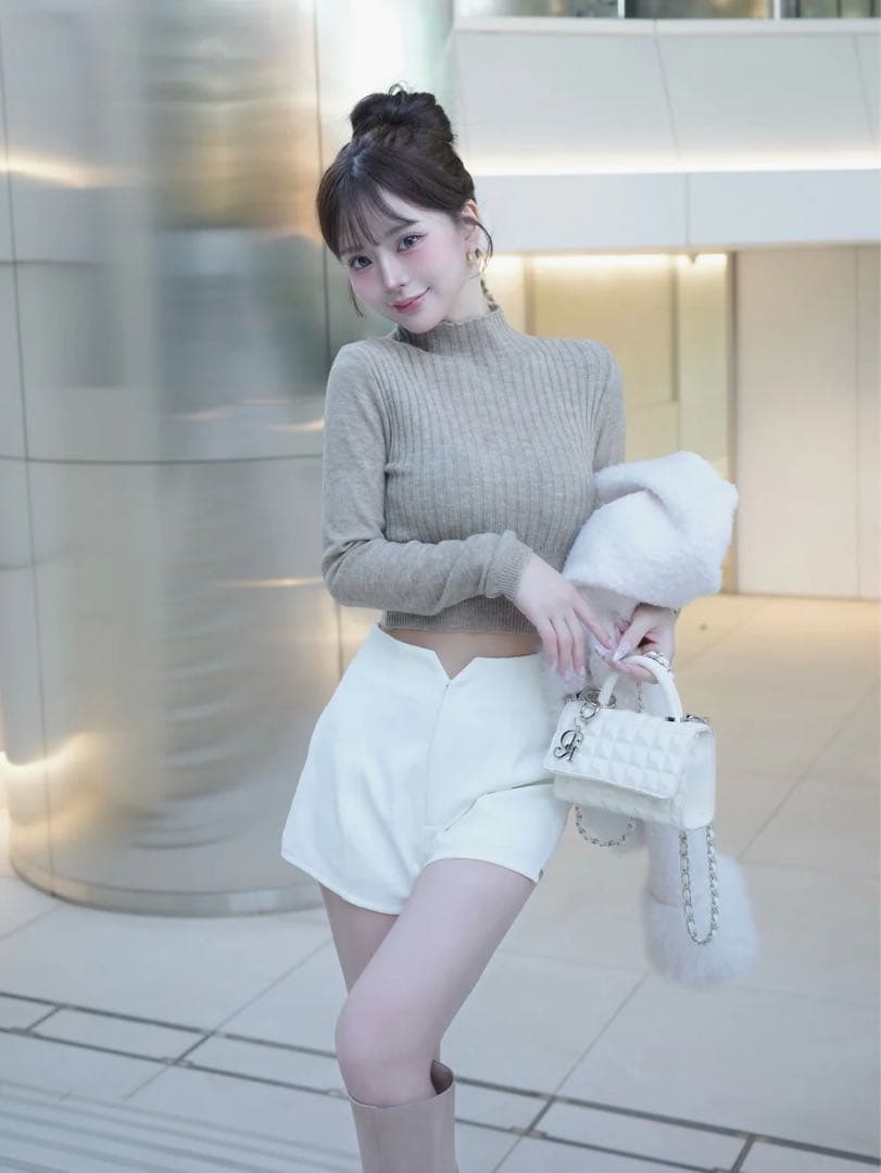 darich ダーリッチ DRチャームチョコレートハンドバッグ アイボリー