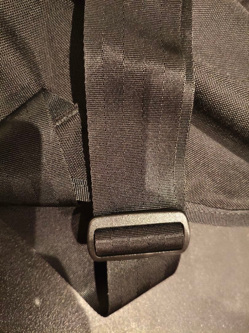 Chrome ブラック メッセンジャーバッグ　ショルダーバック　美品 26L