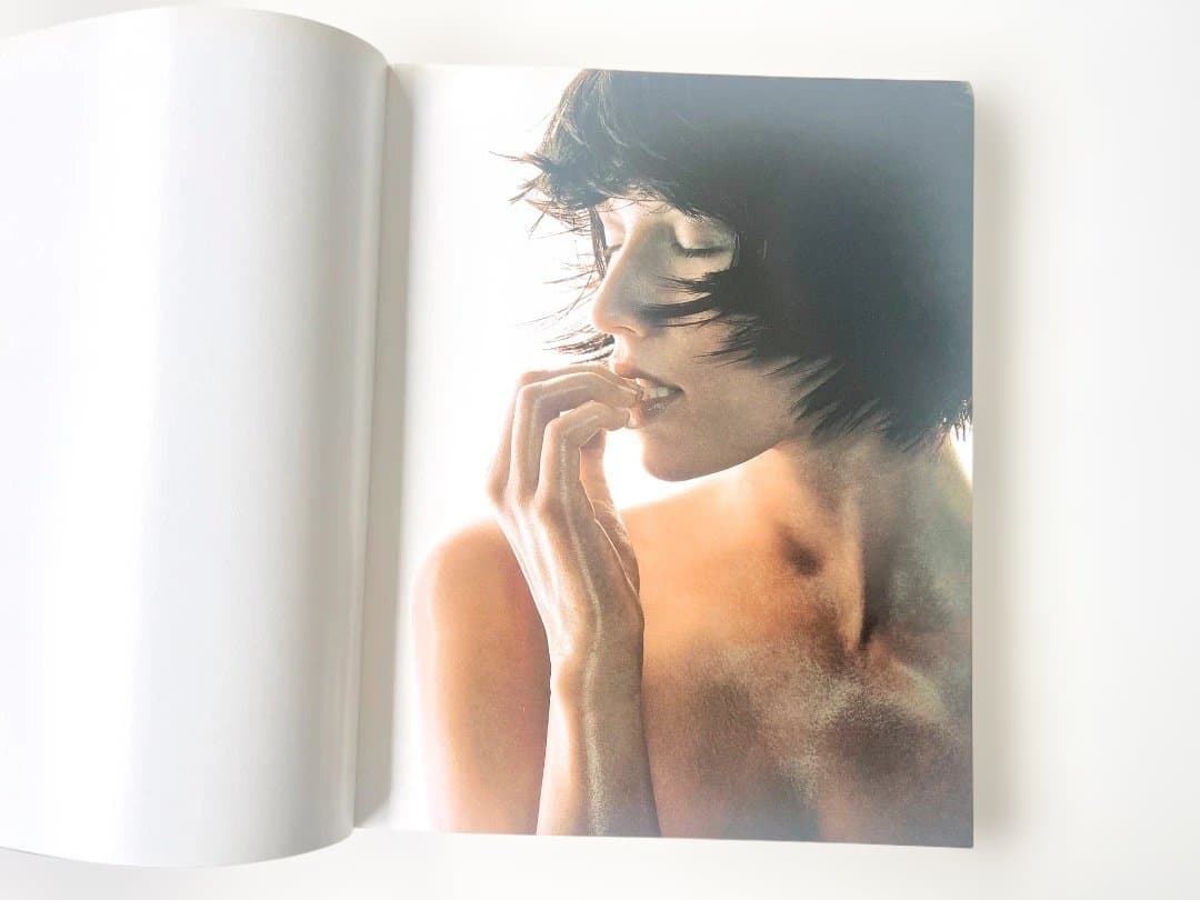 アート・デザイン・音楽 Andreas Bitesnich on form