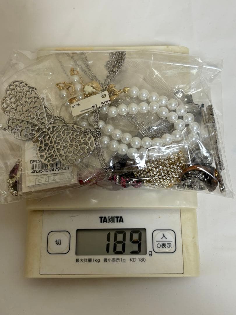 み*き様 ジャンク・イミテイション・アクセサリーまとめ 約１.４Kg