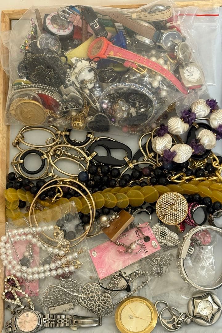 み*き様 ジャンク・イミテイション・アクセサリーまとめ 約１.４Kg