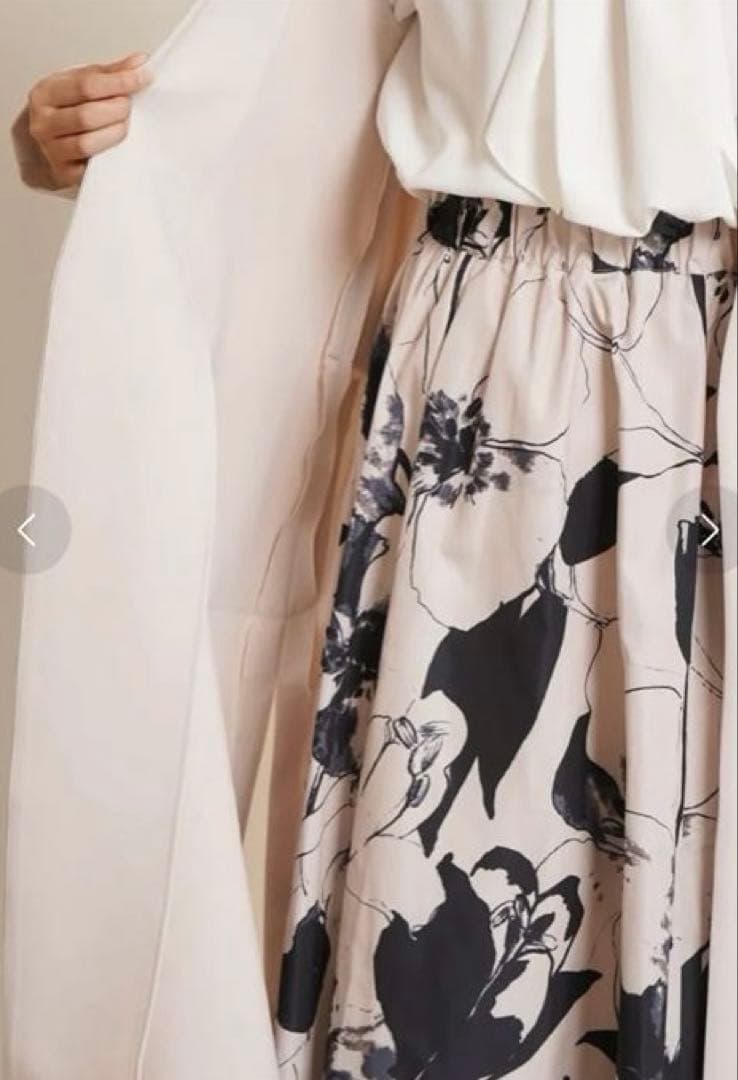 【新品未使用】フェンネル　ノーカラーコート　ベージュ　バックベルト　薄手アウター