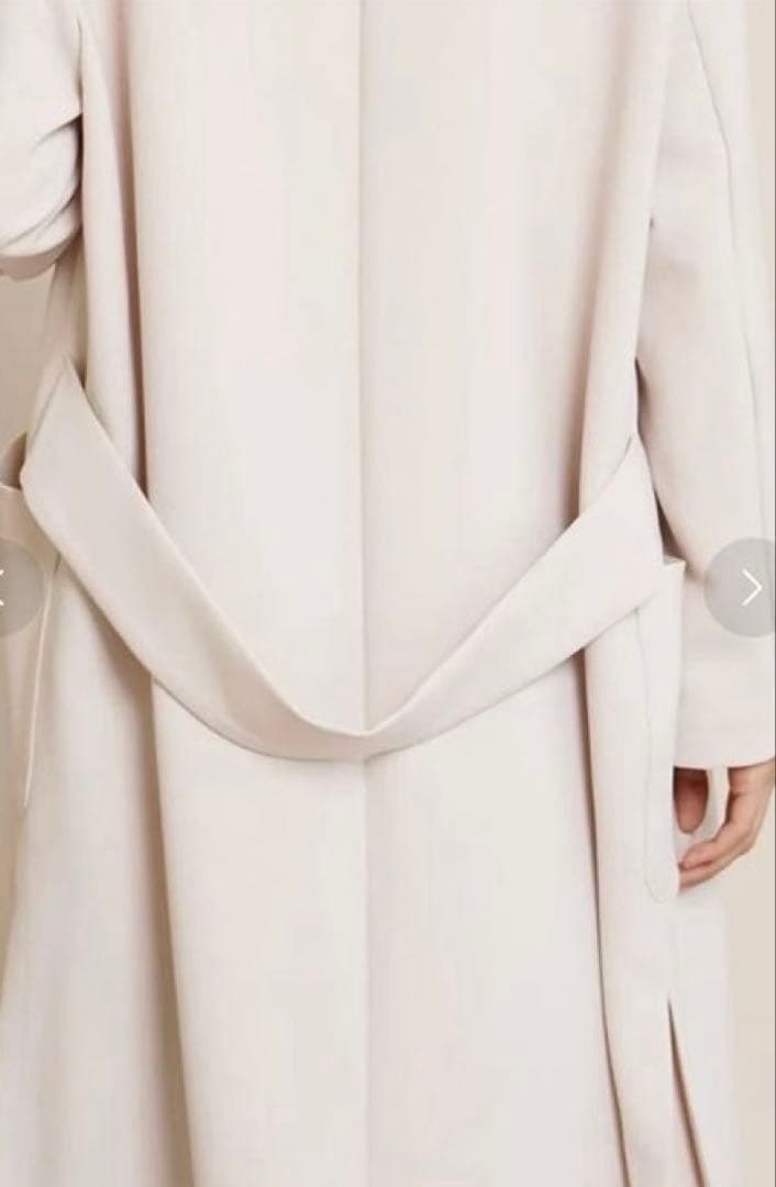 【新品未使用】フェンネル　ノーカラーコート　ベージュ　バックベルト　薄手アウター