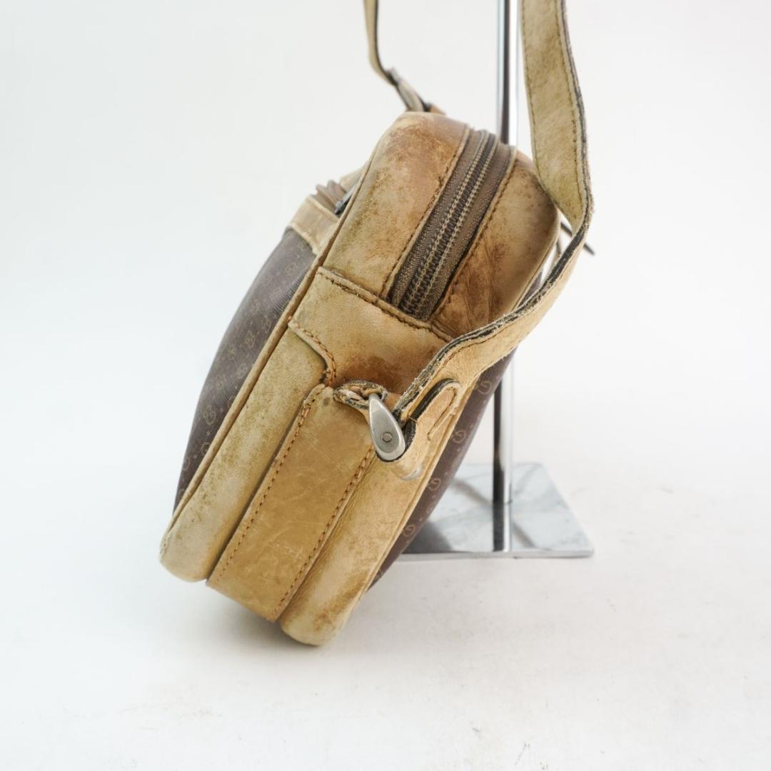 GUCCI ショルダーバッグ GGロゴ イタリア製 ブラウン@AH10