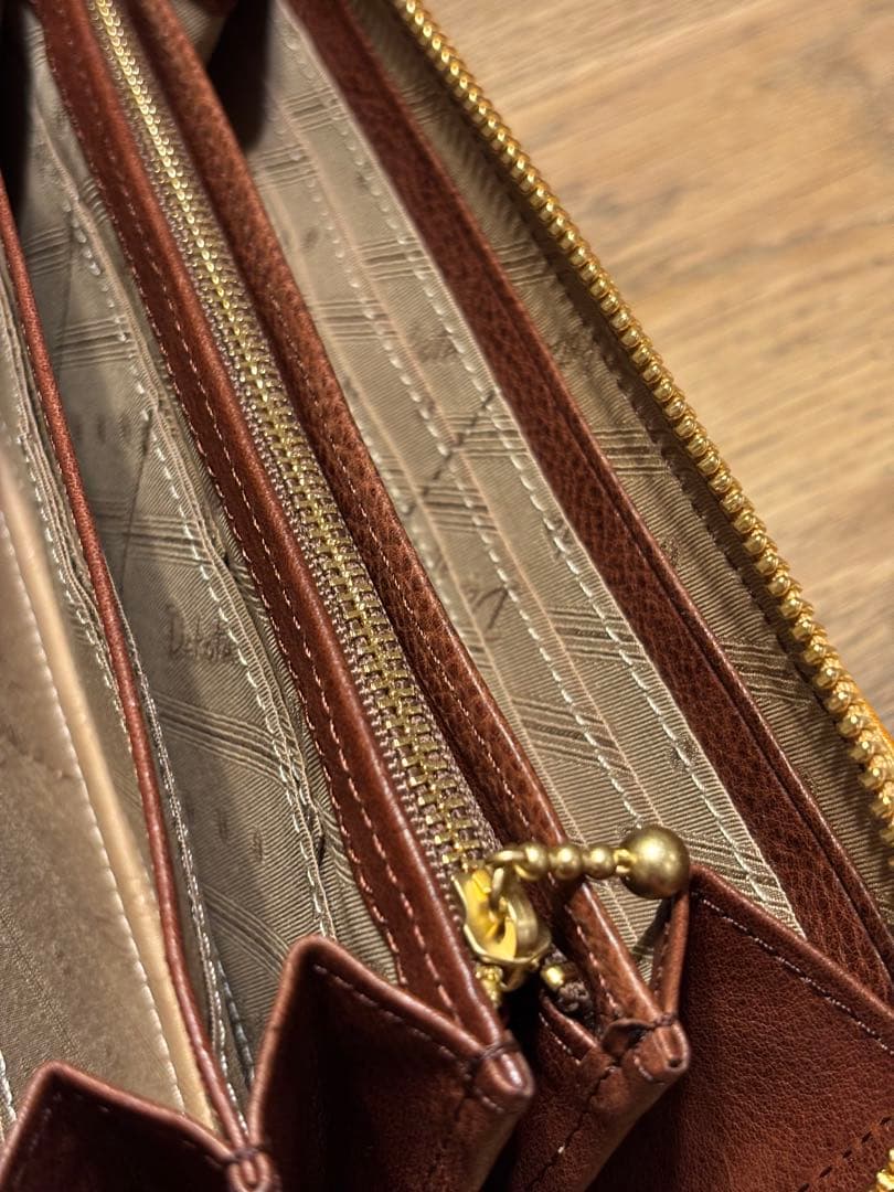 新品 未使用 ダコタ 長財布 ラウンドファスナー オスピタリタ マスタード 黄色