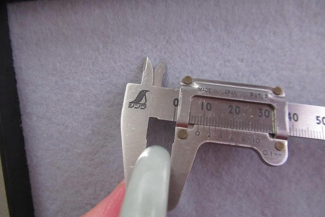 天然正規翡翠 緑色 バングル