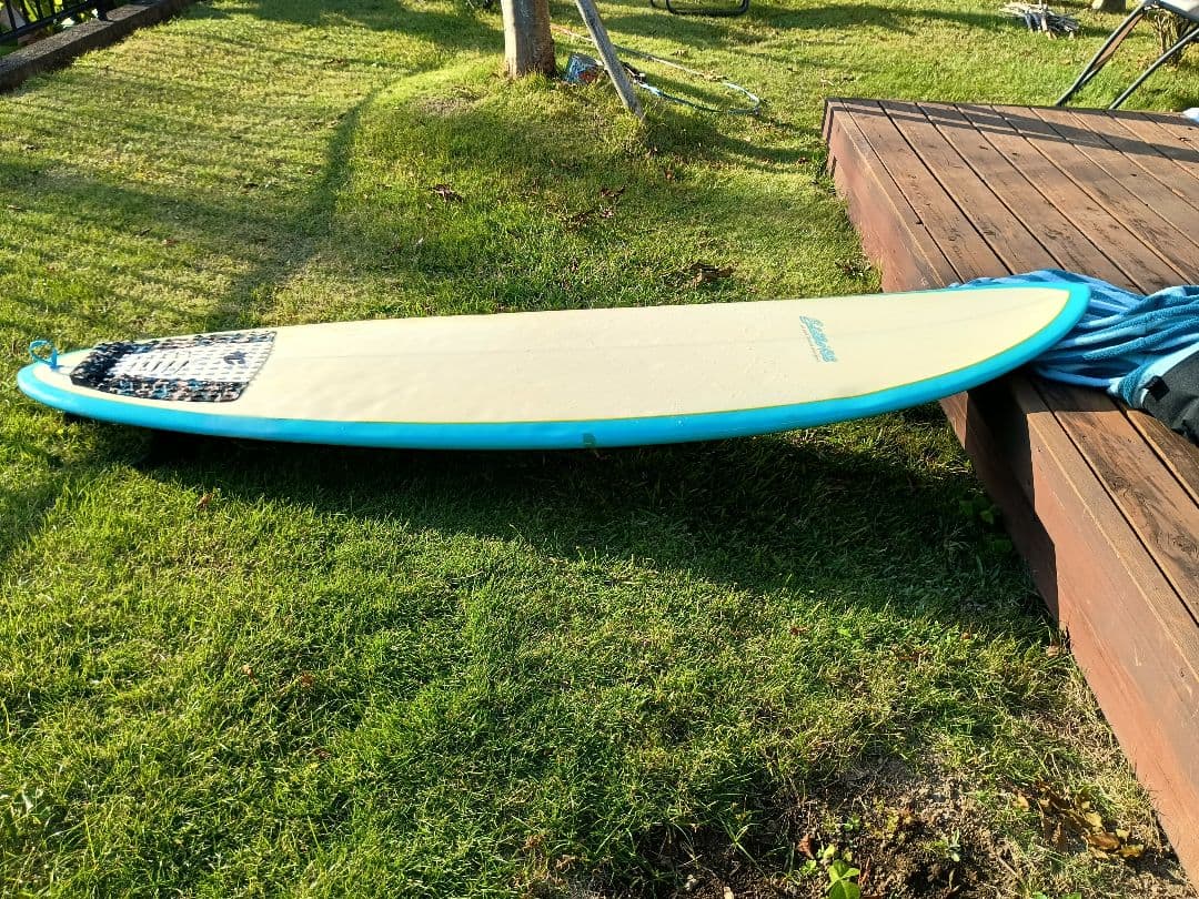 ファンボード エッセンスessenseサーフボード　ミッドレングス6.6フィン