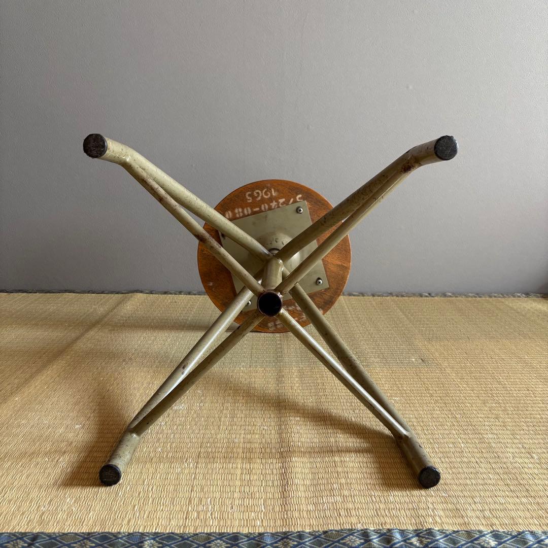 1950年 ドイツ vintage木製座面の三脚椅子 高さ調整可能