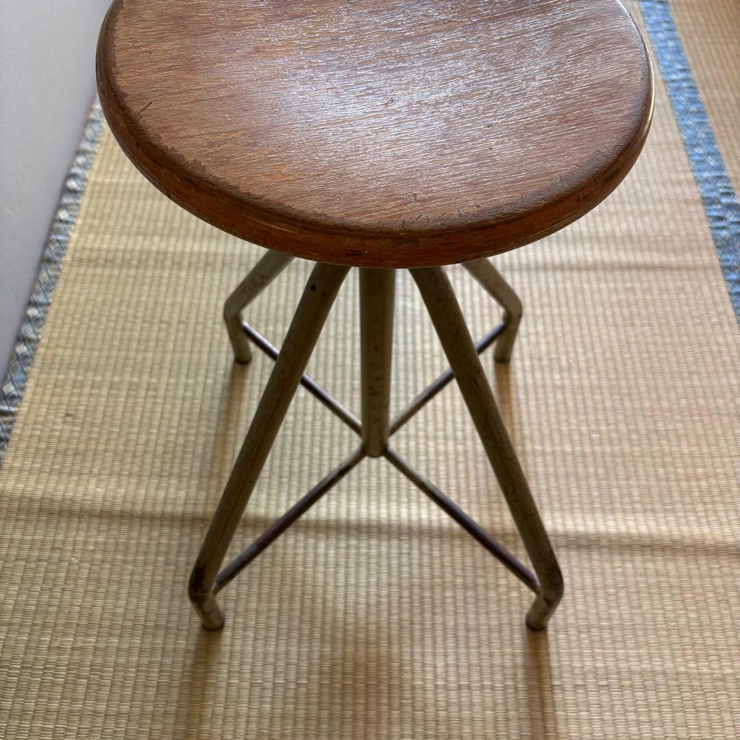 1950年 ドイツ vintage木製座面の三脚椅子 高さ調整可能