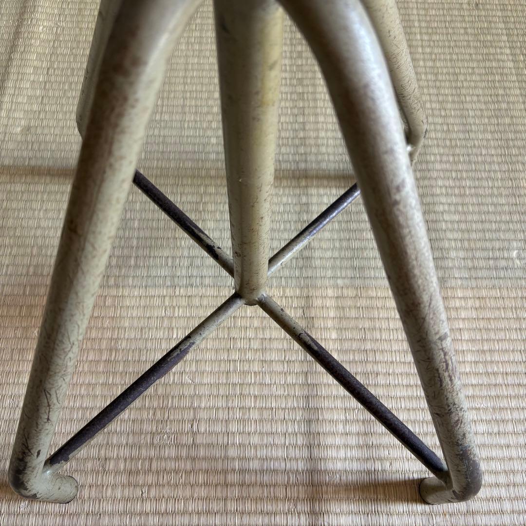 1950年 ドイツ vintage木製座面の三脚椅子 高さ調整可能