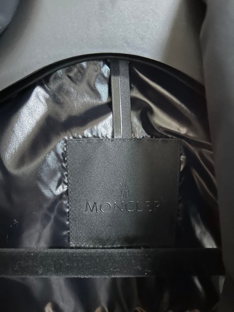 【極美品】MONCLER モンクレールダウンベスト MAURIENNE サイズ０