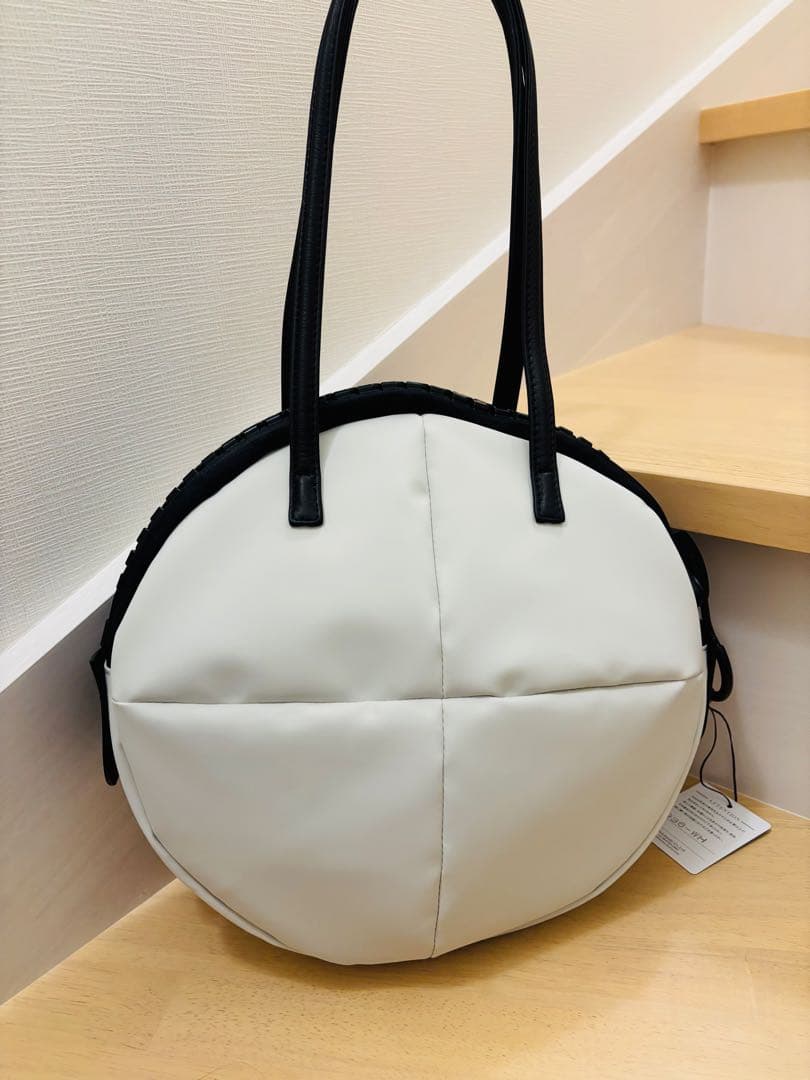 【新品未使用】25bisサークルトート　ホワイト