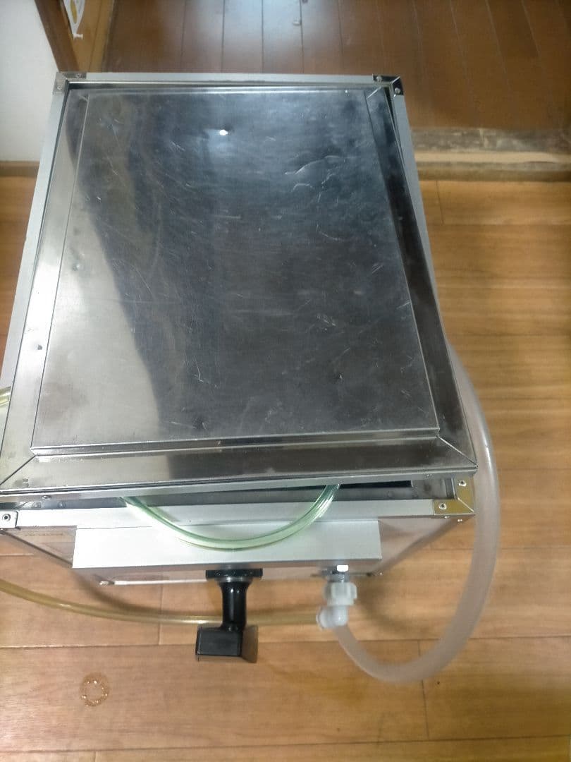 キリンビール氷式サーバーコンセント不要。減圧弁、洗浄タンク、レンチ付き1式